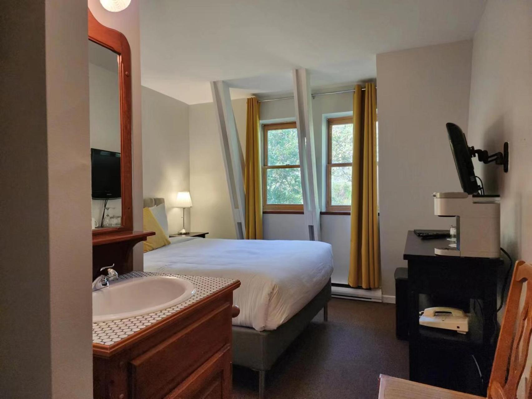 Des Nuages Hotel 3*
